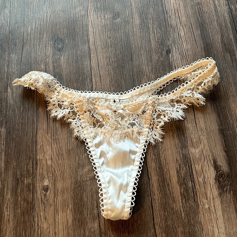 NWOT Victoria Secret For Love and Lemons Beige Sexy Thong size medium